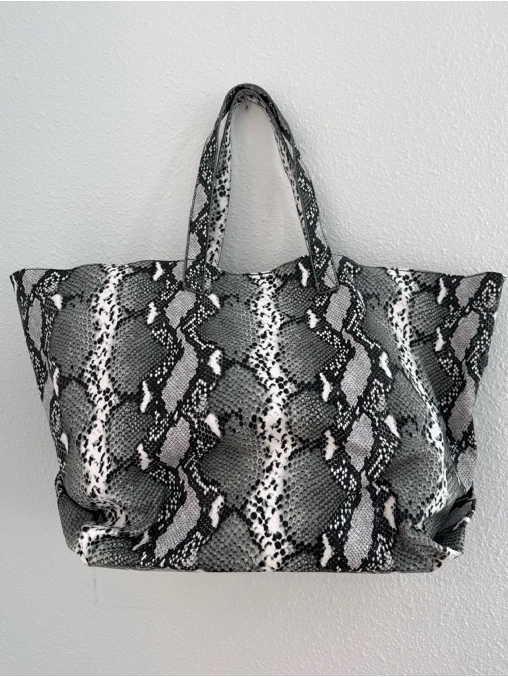 Aqua - Snake Print Tote Bag in Black and White
